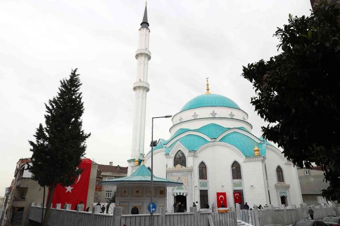Bedir Camii İbadete Açıldı