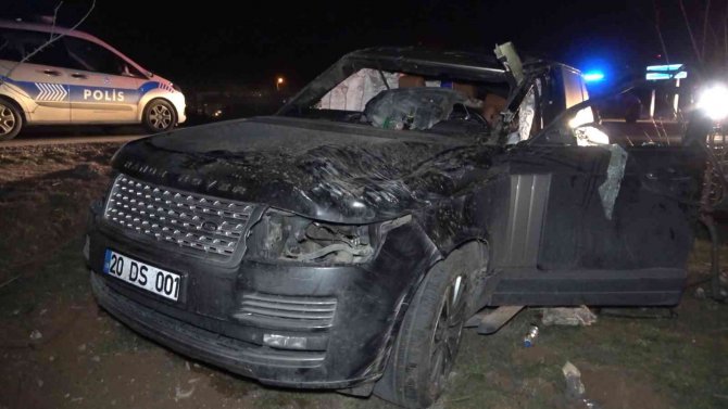 Defalarca Takla Atan Lüks Cip Hurdaya Döndü: 2 Yaralı