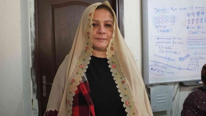 Balıkesirli Kadınlar Çocukları Ve Torunlarına Çeyiz İçin Bir Araya Geldi