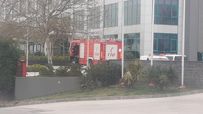 Dekoratif Kağıt Baskı Fabrikasında Çıkan Yangın Panik Oluşturdu