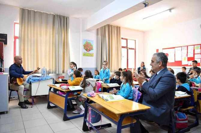 Başkan Esen, İlkokul Öğrencileriyle Buluştu