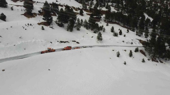 Konya’da 5 Aydır Kapalı Olan Yolu Açmak İçin Çalışma Başlatıldı