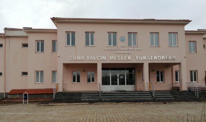 Kayseri Üniversitesi Pınarbaşı Yerleşkesine Alparslan Türkeş İ̇smi Verildi