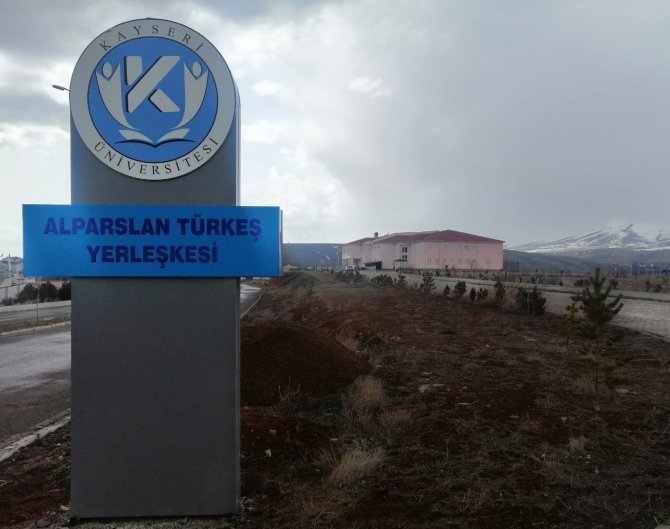 Kayseri Üniversitesi Pınarbaşı Yerleşkesine Alparslan Türkeş İ̇smi Verildi