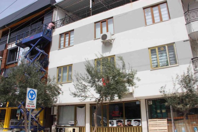 Fırtına Manisa’yı Savaş Alanına Çevirdi