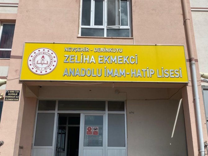 Gazeteci Muammer Başer; 200 Kitap Bağışında Bulundu