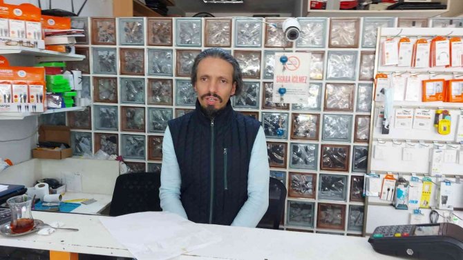 "Motosikletin Sesini Dinleyeceğim" Dedi, Üzerine Binip Gitti