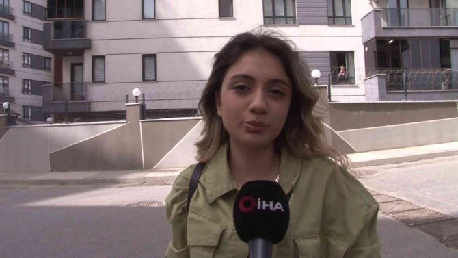 Çekmeköyde Saldırgan Şahıs, Tartıştığı Sevgilisini Sokak Ortasında Tekme Tokat Dövdü