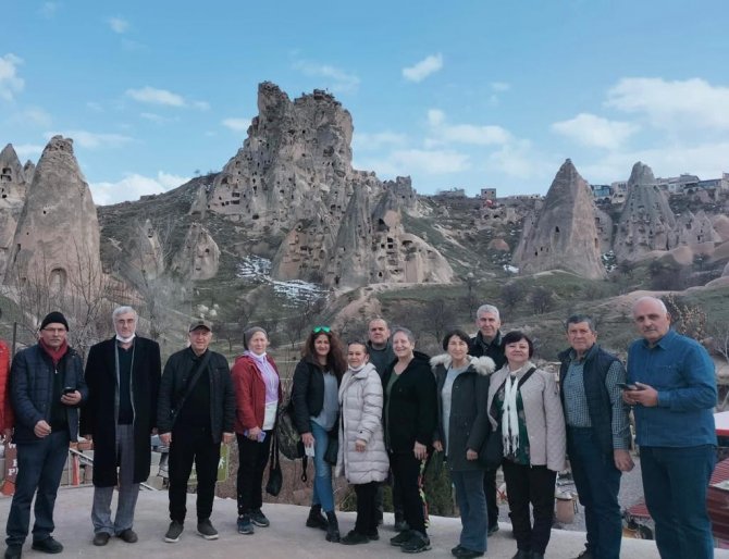 Vali Sonel, Emekli Öğretmenlere Verdiği Gezi Sözünü Yerine Getirdi