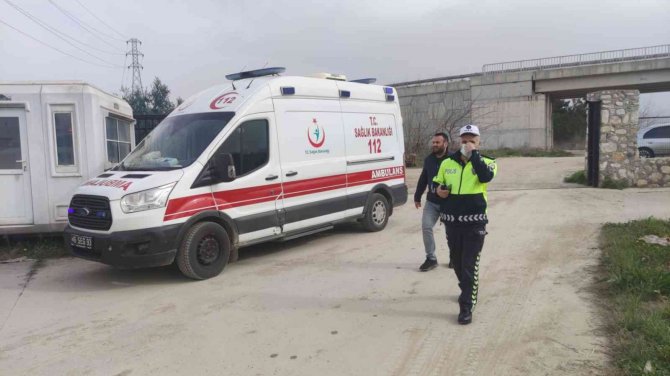 Bursa’da Korkutan Fabrika Yangınında Bir İtfaiye Eri Yaralandı