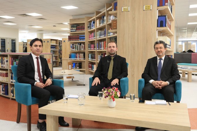 Kütüphane Haftasında Paü’de Hakikat Ve Kütüphaneler Konuşuldu