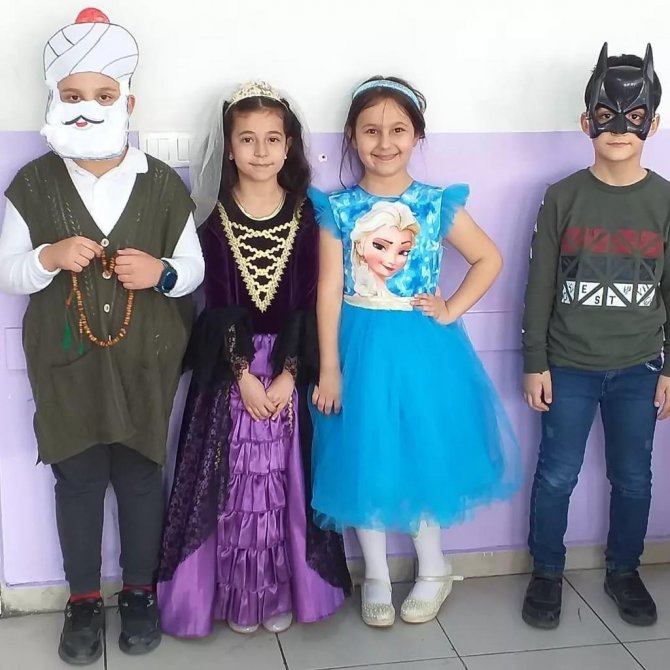 En Sevdikleri Kitap Karakterlerini Canlandırdılar