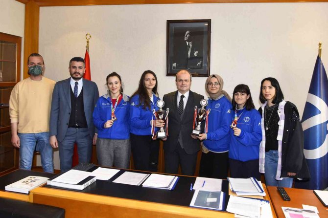 Anadolu Üniversitesi Taekwondo Takımı’ndan Büyük Başarı