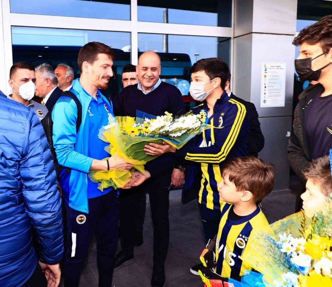 Fenerbahçe Kafilesi Kayseri’de