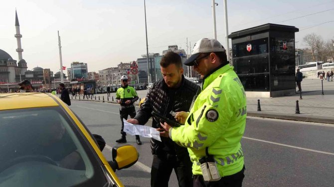 Taksim’de Ticari Taksi Denetiminde Ceza Yağdı