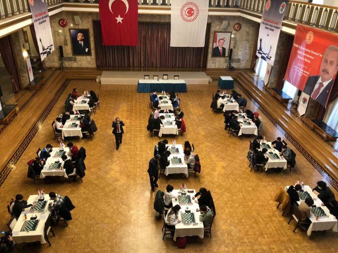 Bursa Büyükşehir Belediyesporlu Satranççı Ediz Gürel’den Bir Şampiyonluk Daha