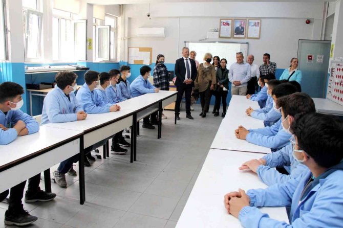 Toros Kolejinin 1980 Yılı Mezunları Mtosb’yi Gezdi