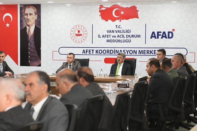 Van’da “İ̇l Afet Ve Acil Durum Koordinasyon Kurul Toplantısı” Yapıldı