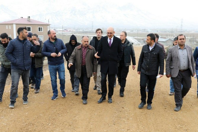 Bostaniçi’nde İmarlı Yollar Ulaşıma Açılıyor