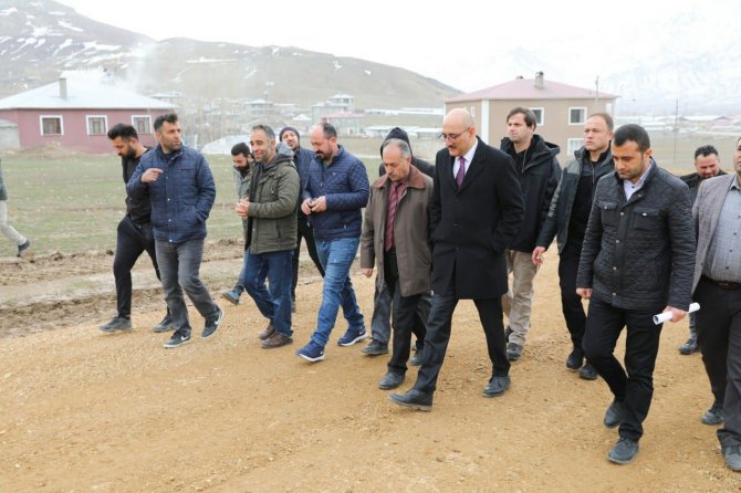 Bostaniçi’nde İmarlı Yollar Ulaşıma Açılıyor