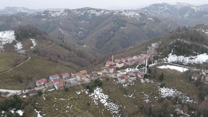 Aynı Sokaktaki Kapı Komşuları 2 Dakika Farkla İftar Açıyor