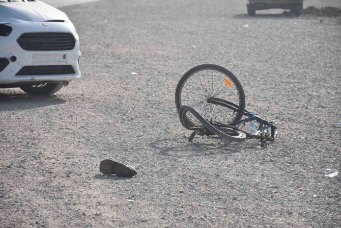 Otomobilin Çarptığı Bisikletli Ağır Yaralandı