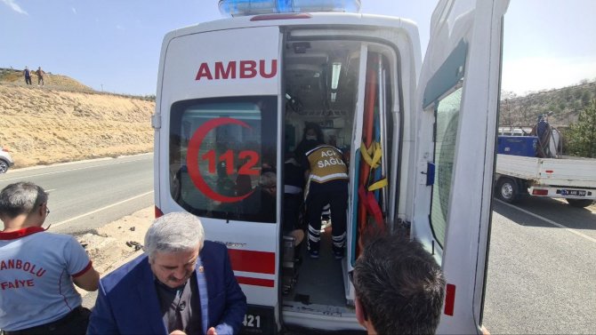 Belediye Personeli Sıkıştığı Araçtan Yaralı Olarak Kurtuldu