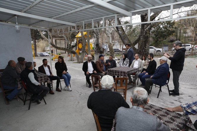 Ak Parti İ̇zmir İ̇l Başkanı Sürekli: “Basbaş İle Büyük Kalkınma Hamlesi Gerçekleşiyor”