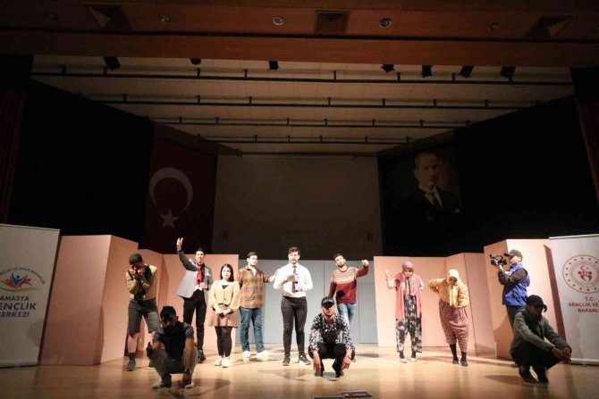 Kendi Yazdıkları Tiyatro Oyunuyla “Birinci” Oldular