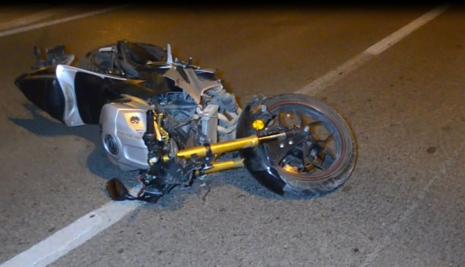 Motosikletin Çarptığı Yaya Hayatını Kaybetti, Sürücü Ağır Yaralandı