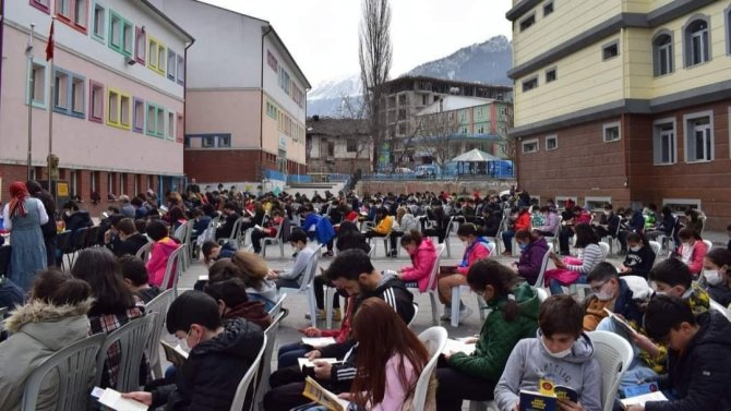 Artvin’de Kitap Okuma Alışkanlığına Dikkat Çekmek Amacıyla 