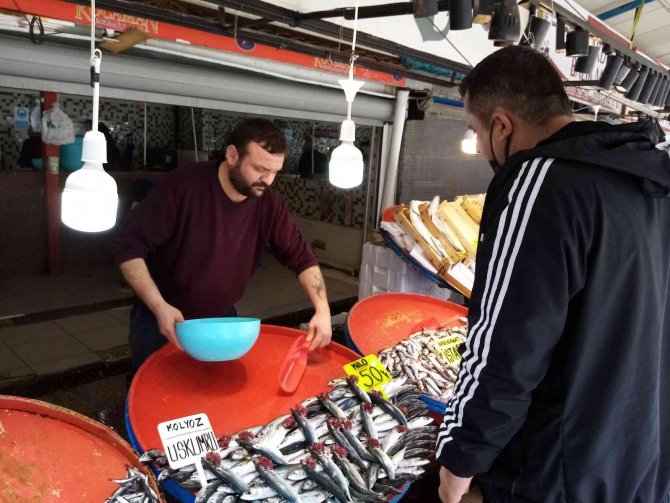 Ramazan Ayının İlk Günü Bandırma Balık Hali Boş Kaldı