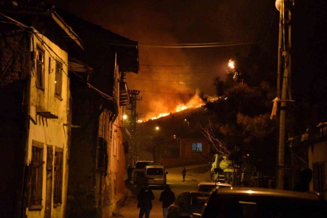 Bilecik’te Orman Yangını 12 Saatin Ardından Kontrol Altına Alındı