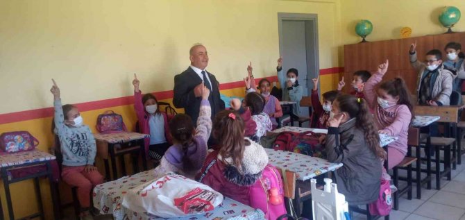 Canbazoğlu; “Hedefimiz 20 Bin Kitap"