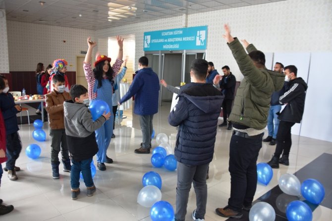 Üniversite Öğrencilerinden Farkındalık Etkinliği