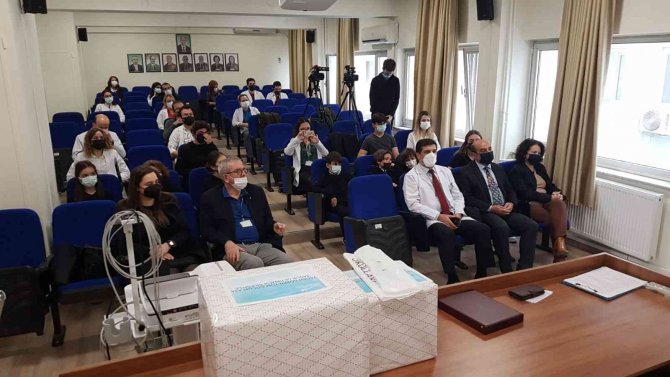 Harçlıklarını Biriktiren Öğrencilerden Çocuk Kliniğine Anlamlı Bağış