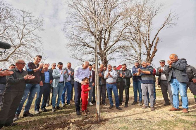 Geleceğe Nefes Olacak Fidanlar Toprakla Buluştu