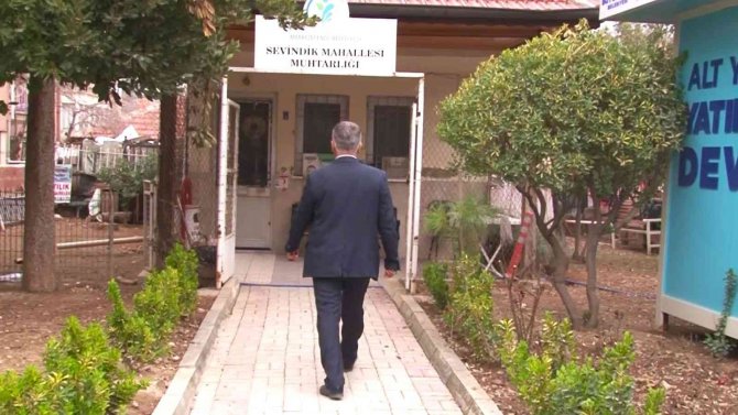 At Arabasıyla Gelip Ellerini Kollarını Sallayarak Hırsızlık Yaptılar