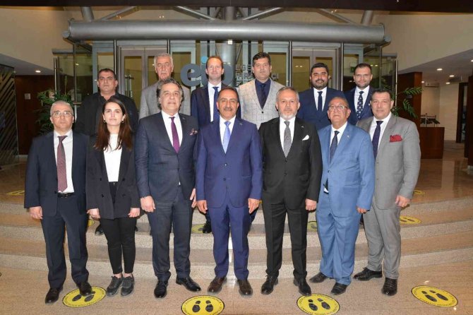 Ege Yaş Meyve Sebze İ̇hracatçıları Birliğinde Uçak Güven Tazeledi