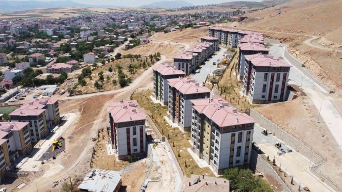 Elazığ’da 304 Depremzede Daha Evlerine Kavuştu
