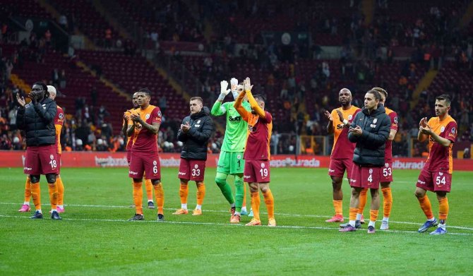 Galatasaray’dan Evinde Üst Üste 3. Galibiyet
