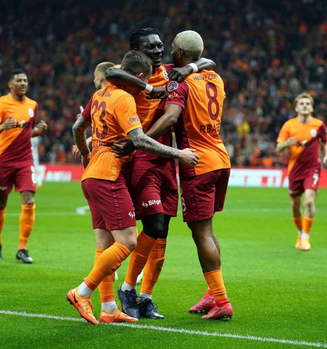Galatasaray, Karagümrük’ü Süper Lig’de İlk Kez Yendi!