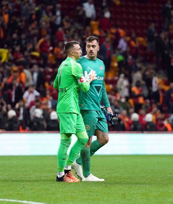 Fernando Muslera Penaltı Kurtardı