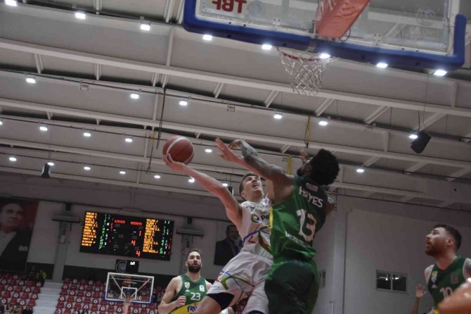 Ing Basketbol Süper Ligi: Aliağa Petkimspor: 70 - Bursaspor: 68