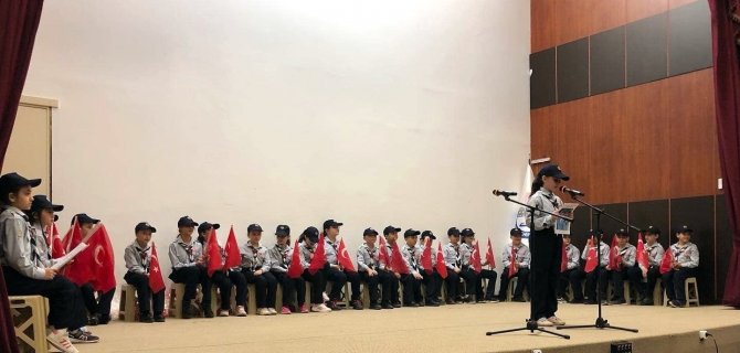 Minik İzcilerden Müthiş Performans