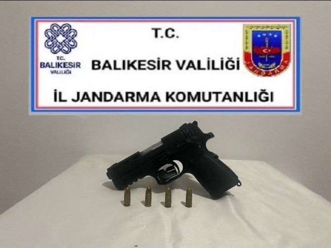 Jandarmadan 18 Şahsa Huzur Operasyonu