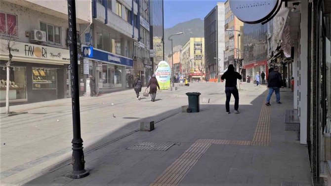 Kuvvetli Rüzgâr Karabük’te Zor Anlar Yaşattı