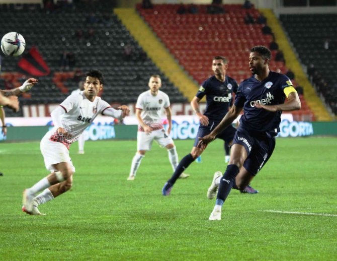 Kasımpaşa Süper Lig’de İlk Peşinde