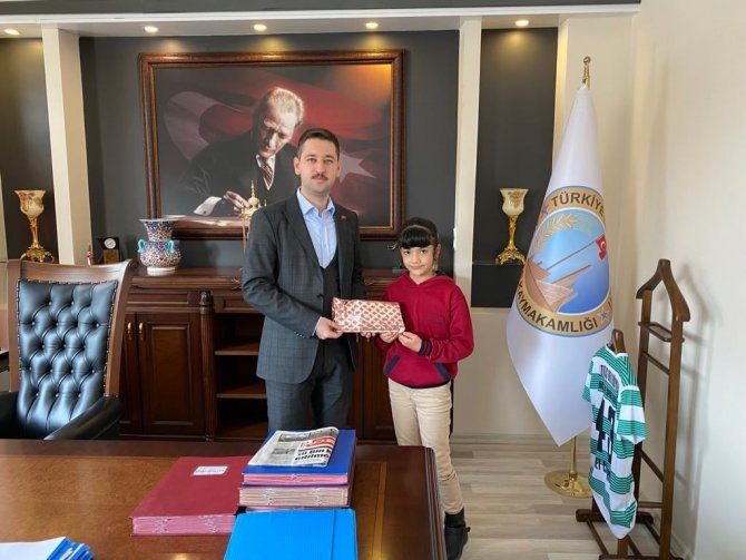 Kaymakam İ̇rdelp, Yarışmada Dereceye Giren Öğrencileri Ödüllendirdi