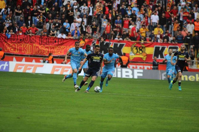 Spor Toto Süper Lig: Kayserispor: 0 - Fenerbahçe: 2 (İ̇lk Yarı)